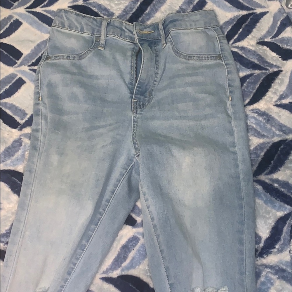 Super high wasted rsq light wash jeans.